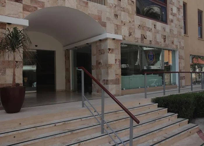 El Faro Ground Level Reef 106 Aparthotel *