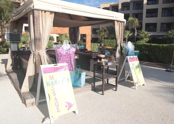 Aparthotel El Faro Ground Level Reef 106