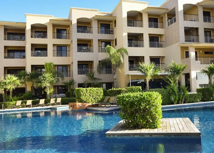 Aparthotel El Faro Ground Level Reef 106 *